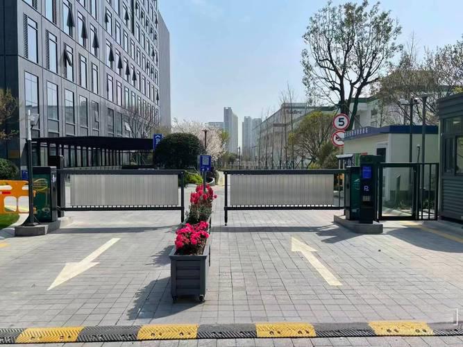 某某酒店空降闸项目